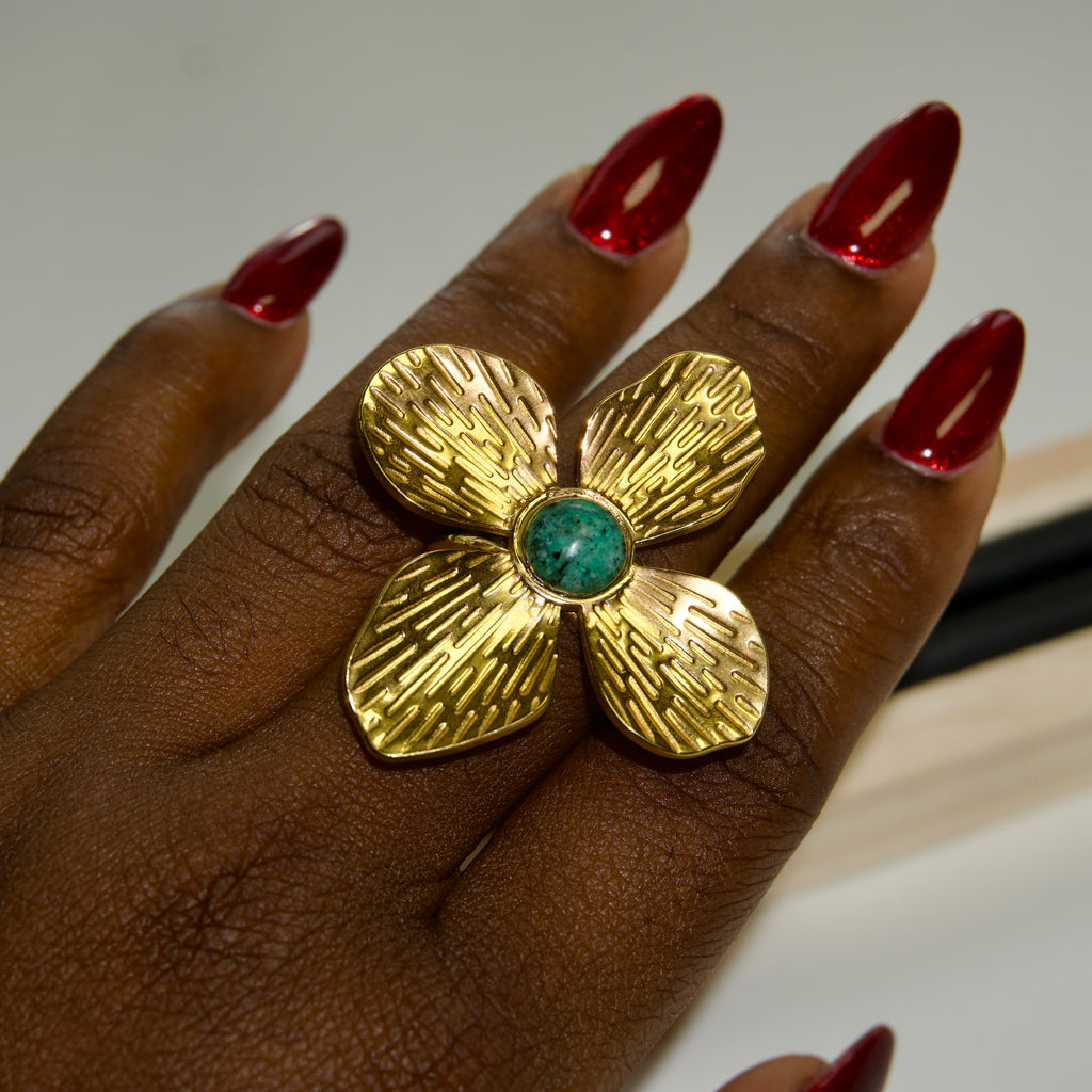 Emerald mist flower ring