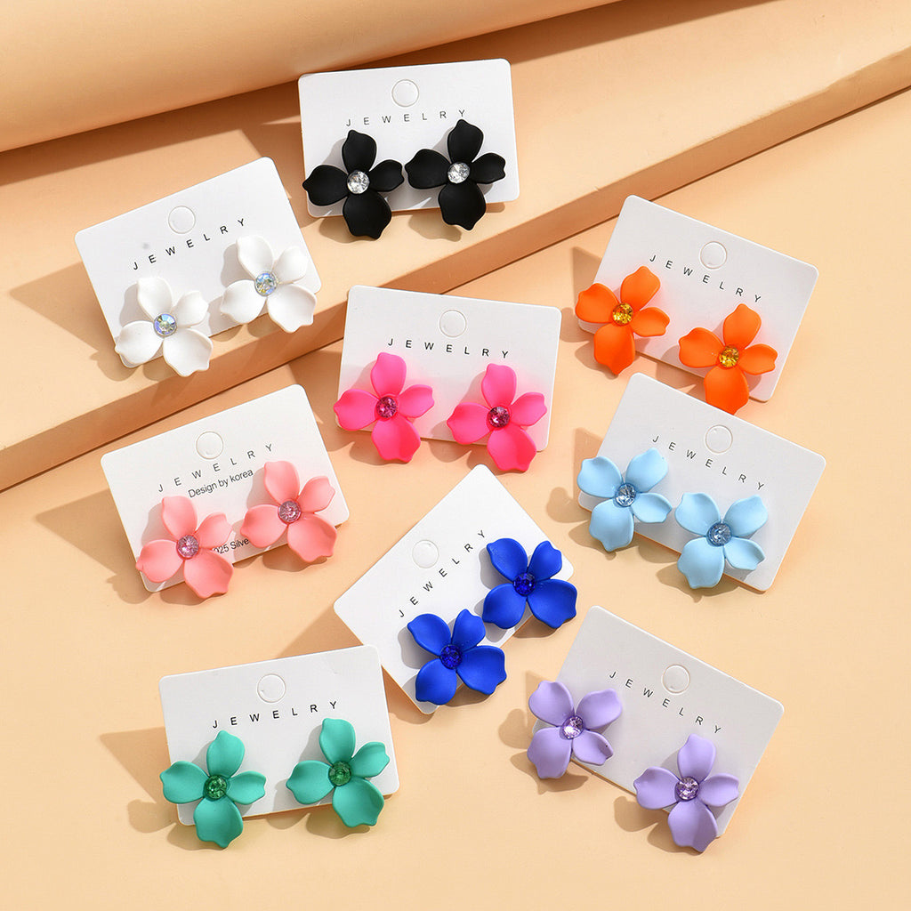 Bo flower stud earrings