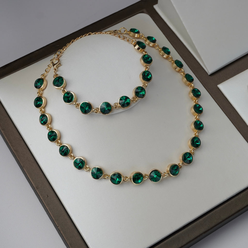 Emerald gem set