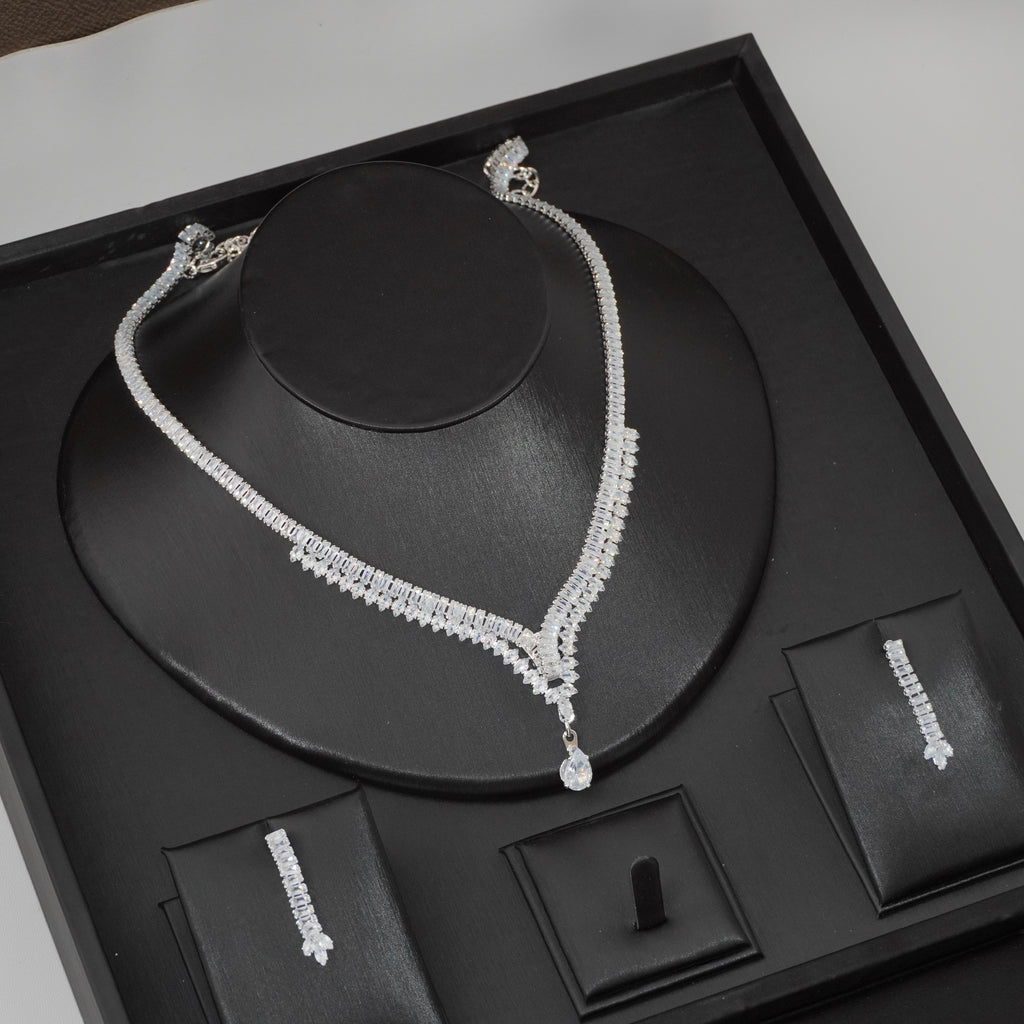 The Duchess drop set