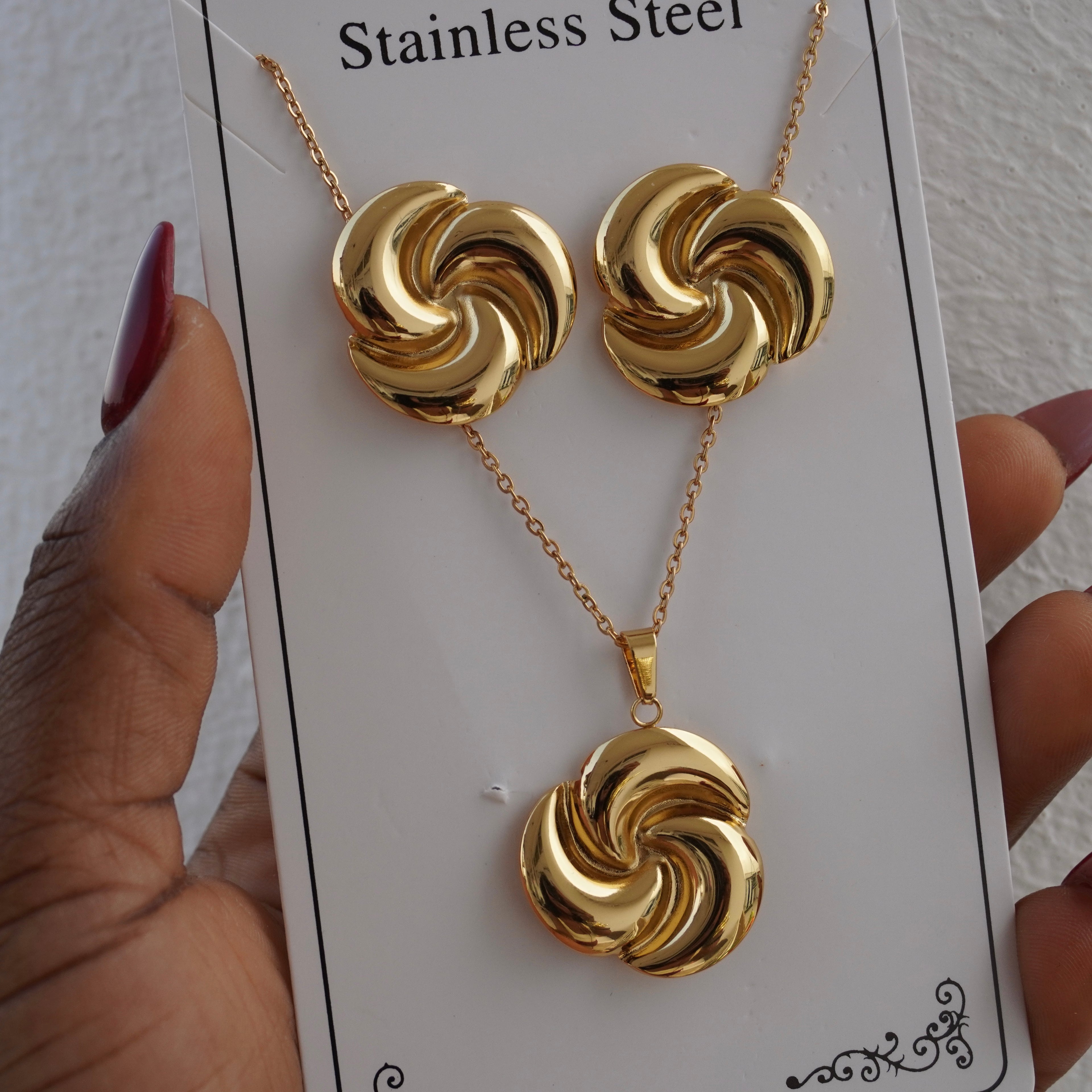 As gold matching sets