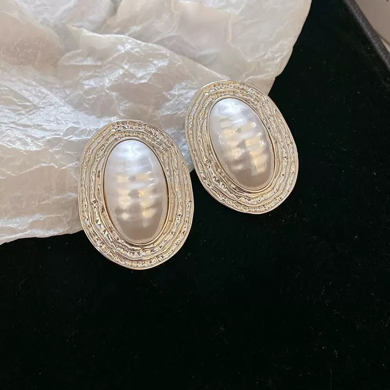 Vintage pearl oval earrings