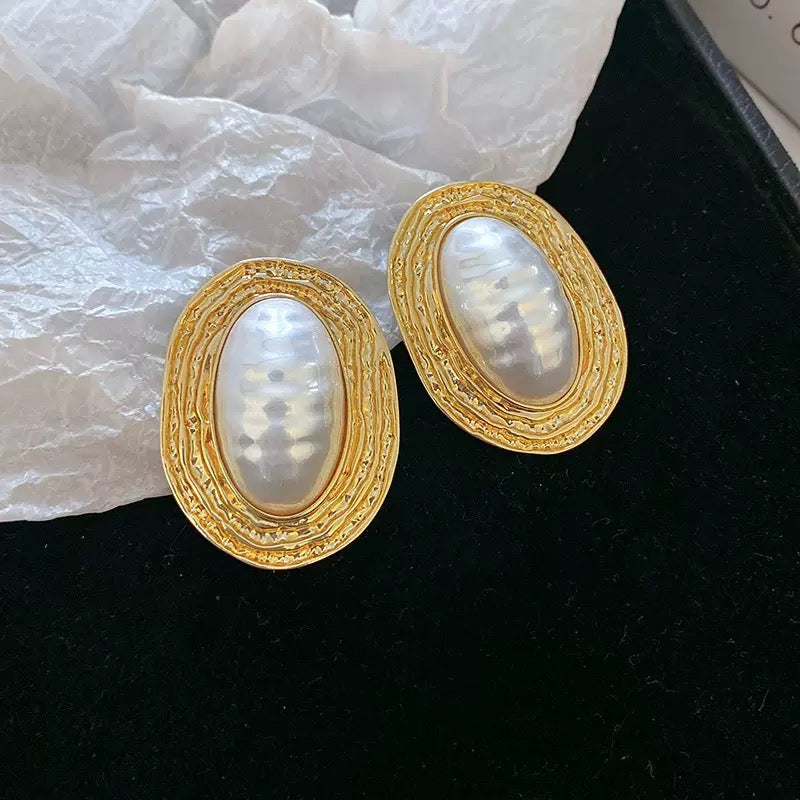 Vintage pearl oval earrings