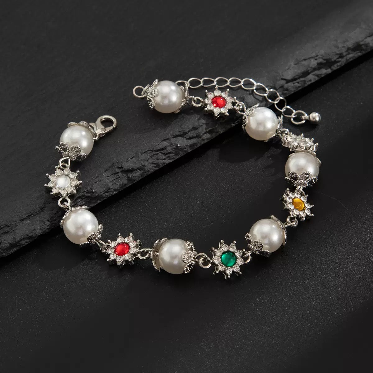 Vintage pearl bracelet
