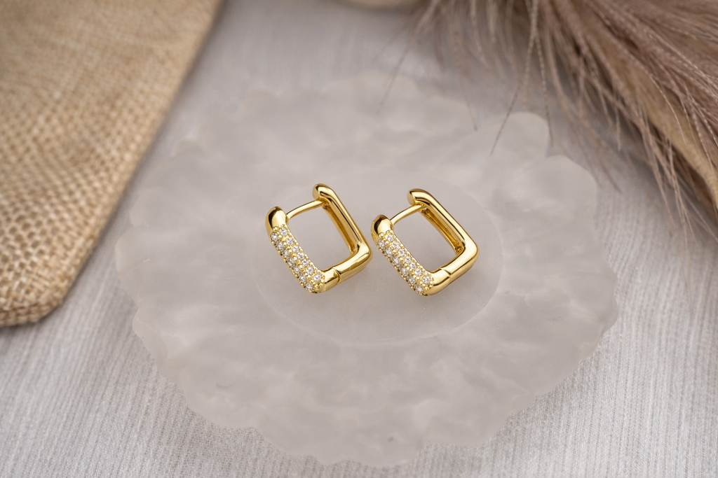 Icon Gold Sculpted Huggies