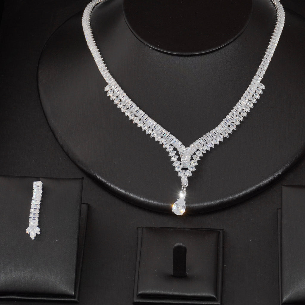 The Duchess drop set