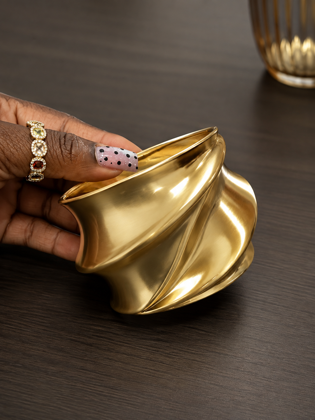 Zee wavy bangle