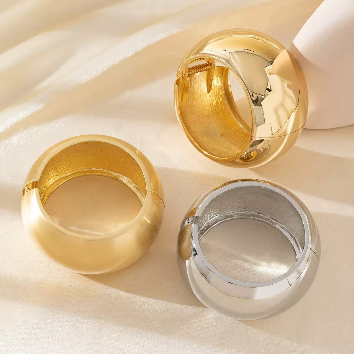 Large sphere bangles