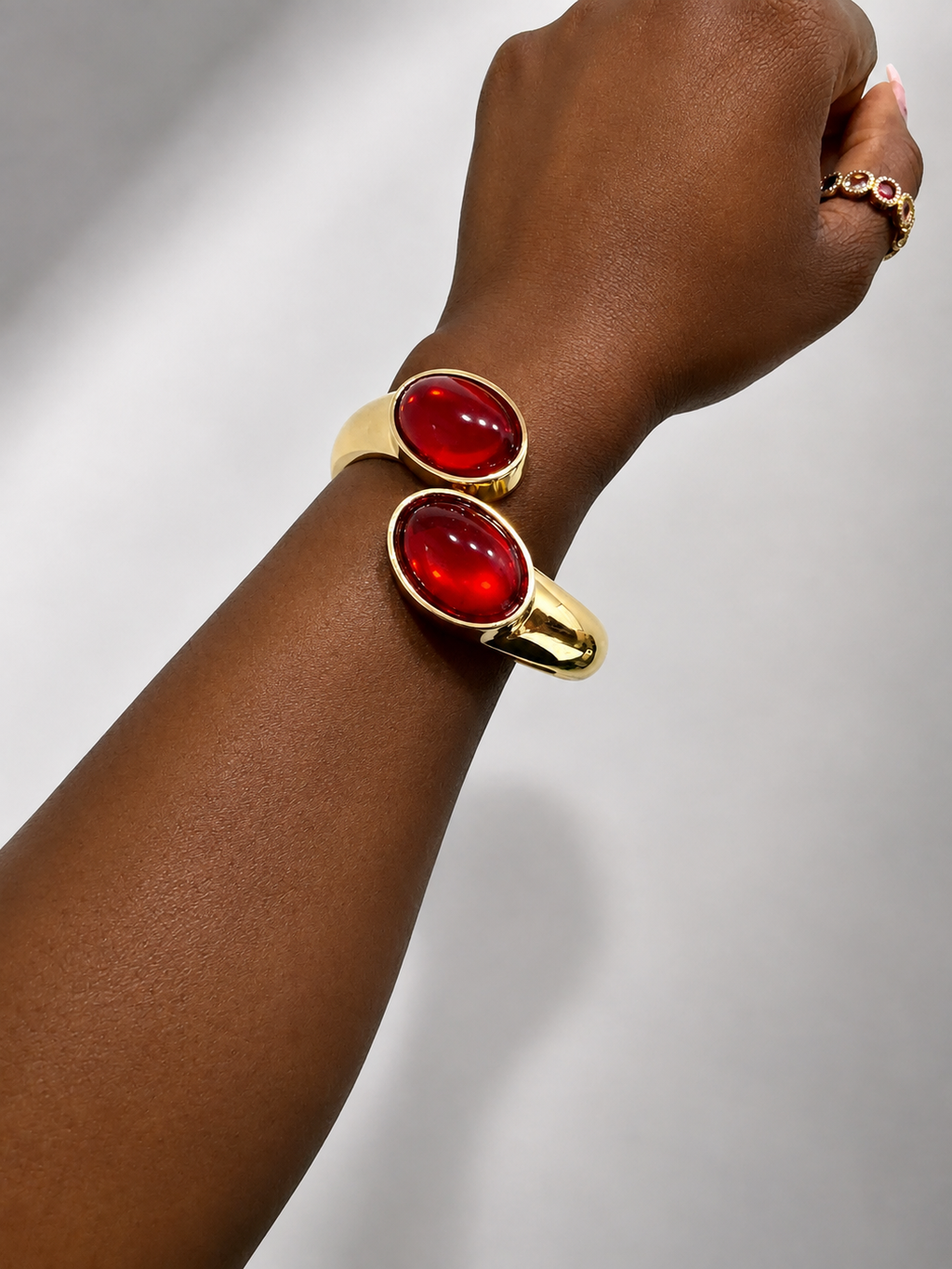 Scarlet aura bangle