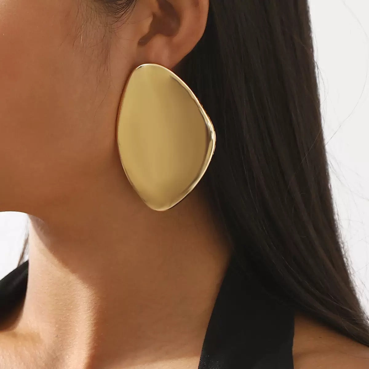 Missy plain statement earrings
