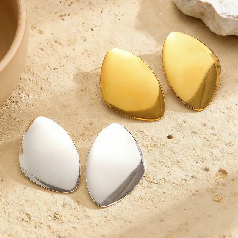 Missy plain statement earrings
