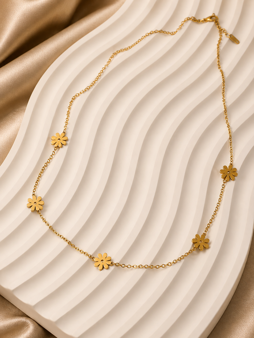 Lily fleurie stainless necklace
