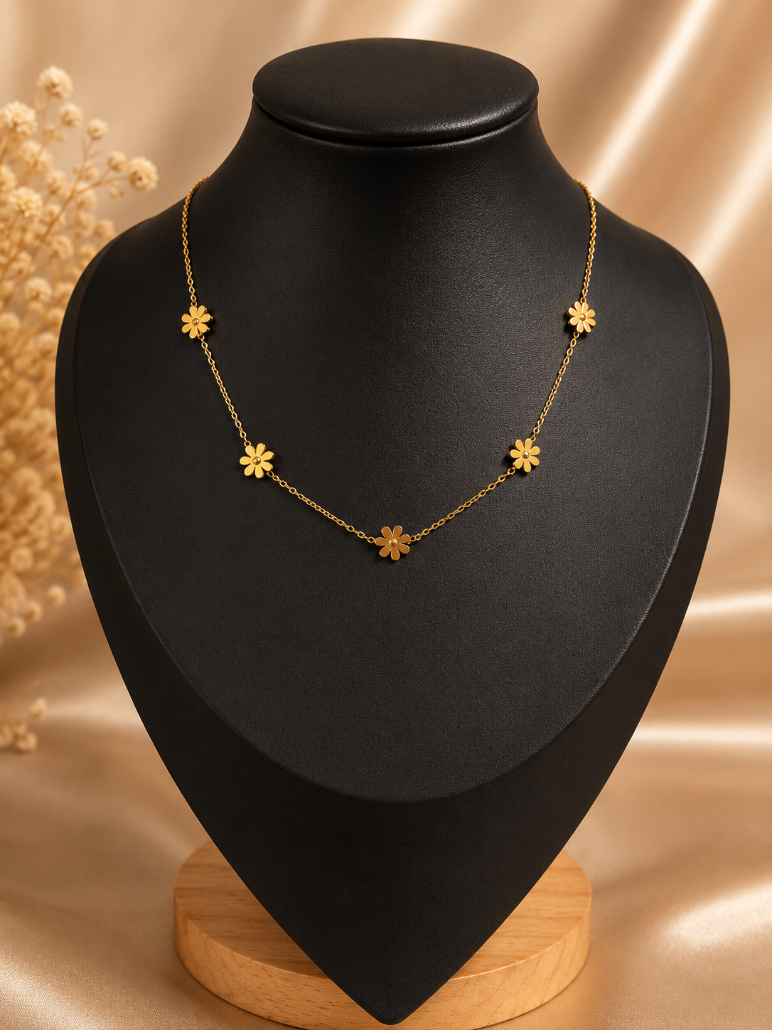 Lily fleurie stainless necklace