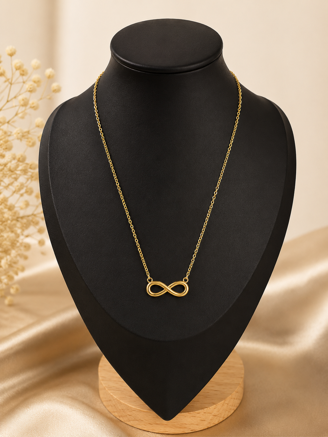 Lily infinity gold stainless necklace