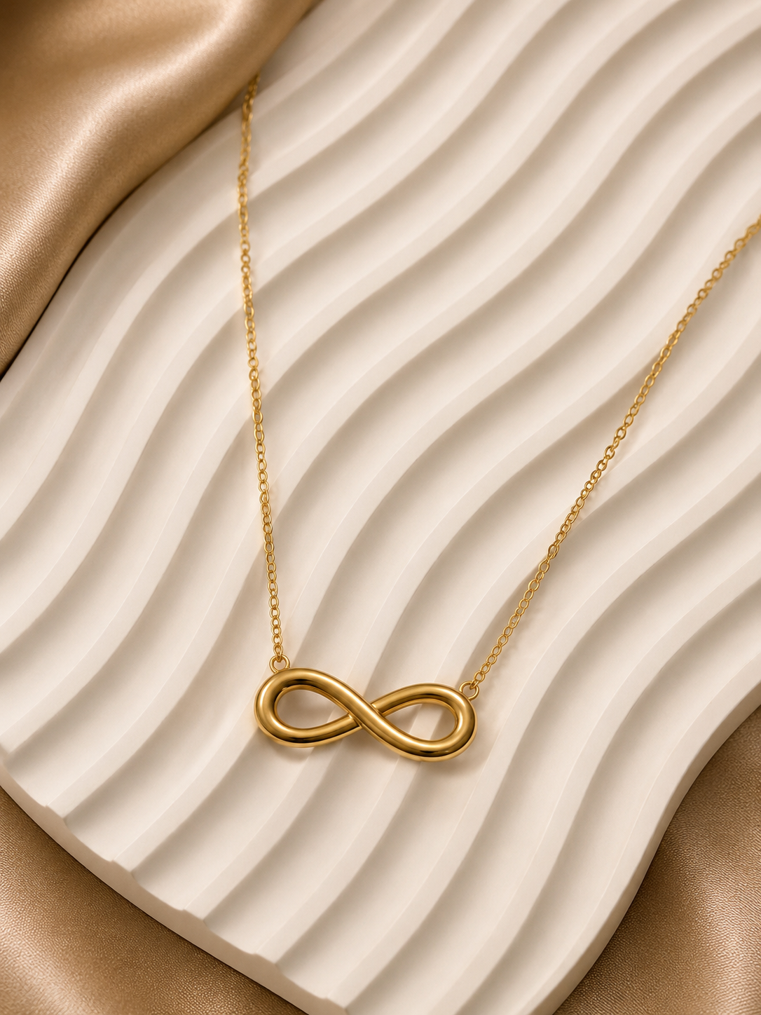 Lily infinity gold stainless necklace