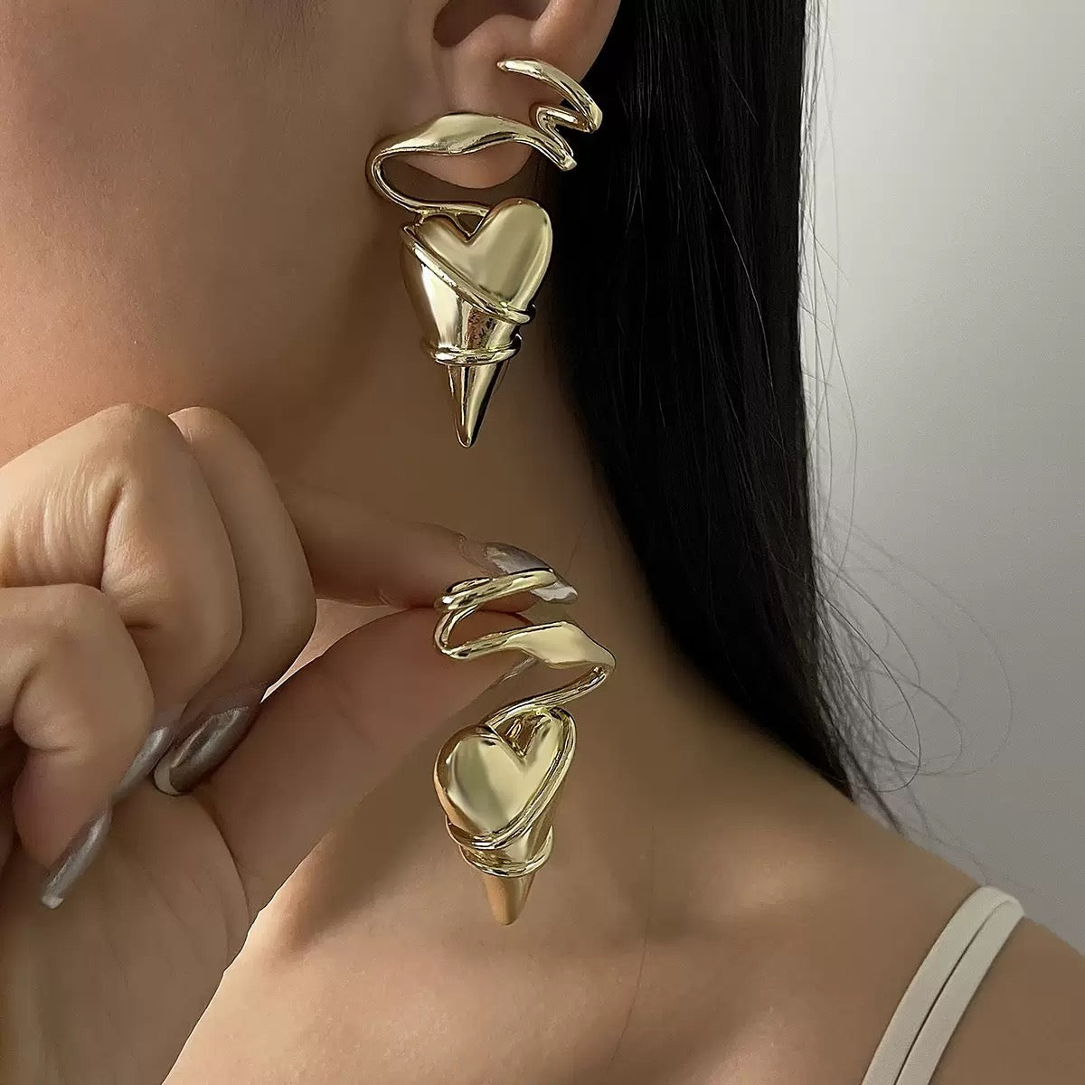 Wrapped heart gold stainless earring