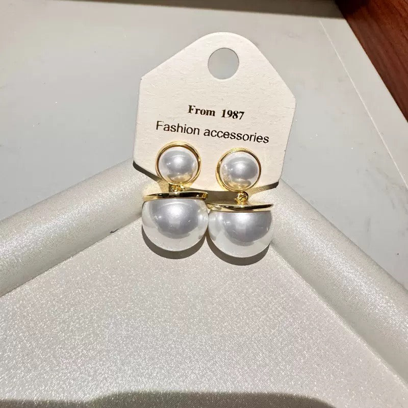 Pearl duets earrings